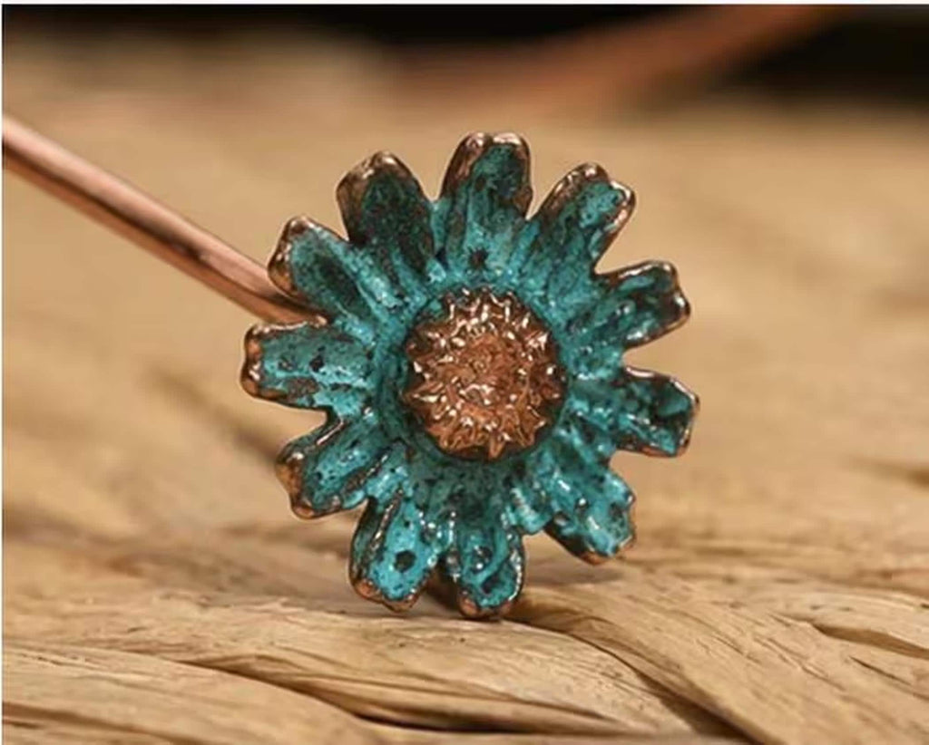 Pulsera ajustable de margarita en baño cobre | Brazalete minimalista floral hecho a mano | Joyería artesanal boho elegante -Regalo mujer