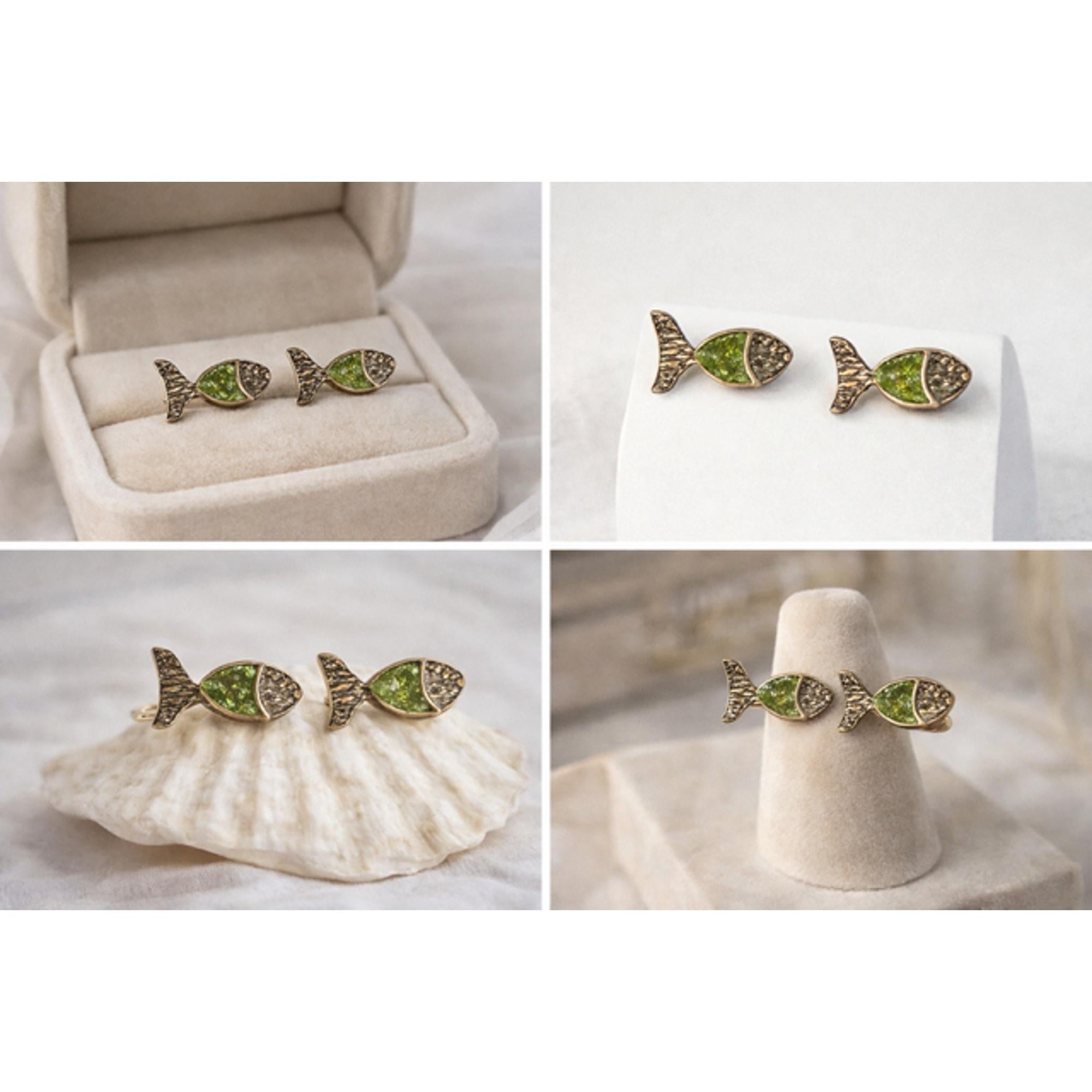 Pendientes pez ,hecho en plata,con peridoto y un baño dorado-Joyeria artesanal-pendientes minimalistas-Regalo mujer