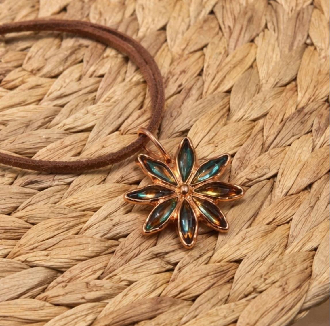 Colgante de Anís Estrellado en Cobre | Collar Boho Artesanal | Joyería Natural | Amuleto Protector y Energético