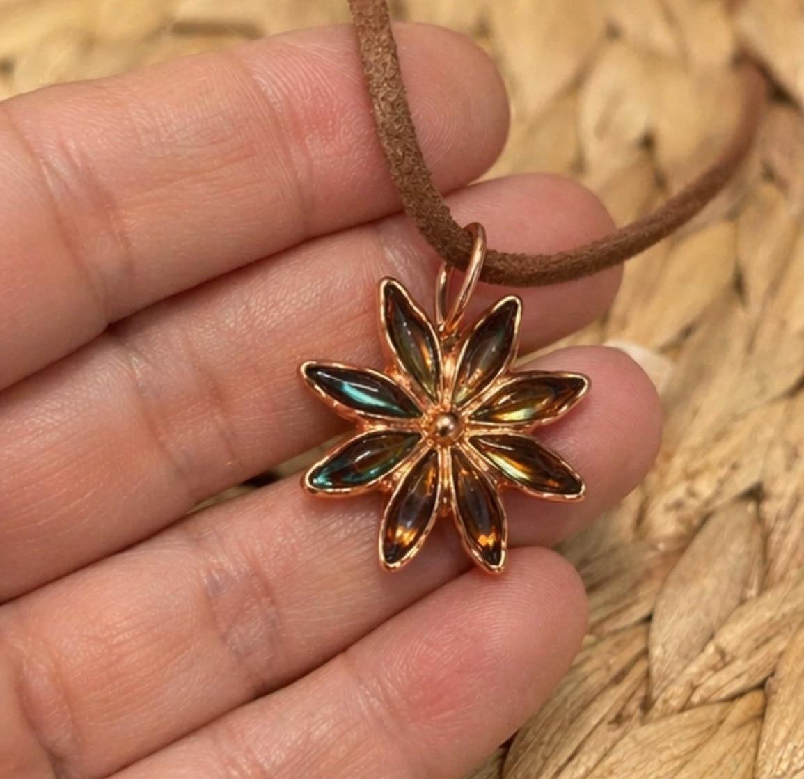 Colgante de Anís Estrellado en Cobre | Collar Boho Artesanal | Joyería Natural | Amuleto Protector y Energético
