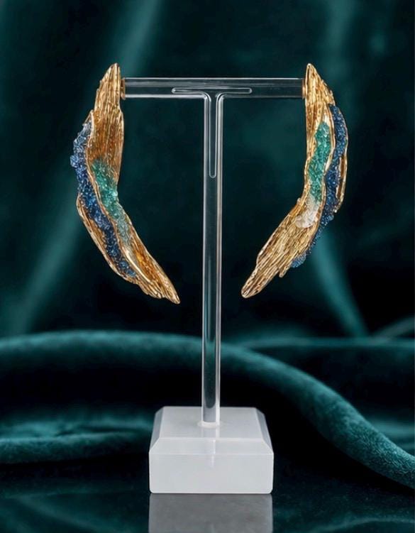 Pendiente largos artesanales ,plata y baño dorado,con un detalle de aguamarina y cuarza-Joyeria unica hecha a mano.