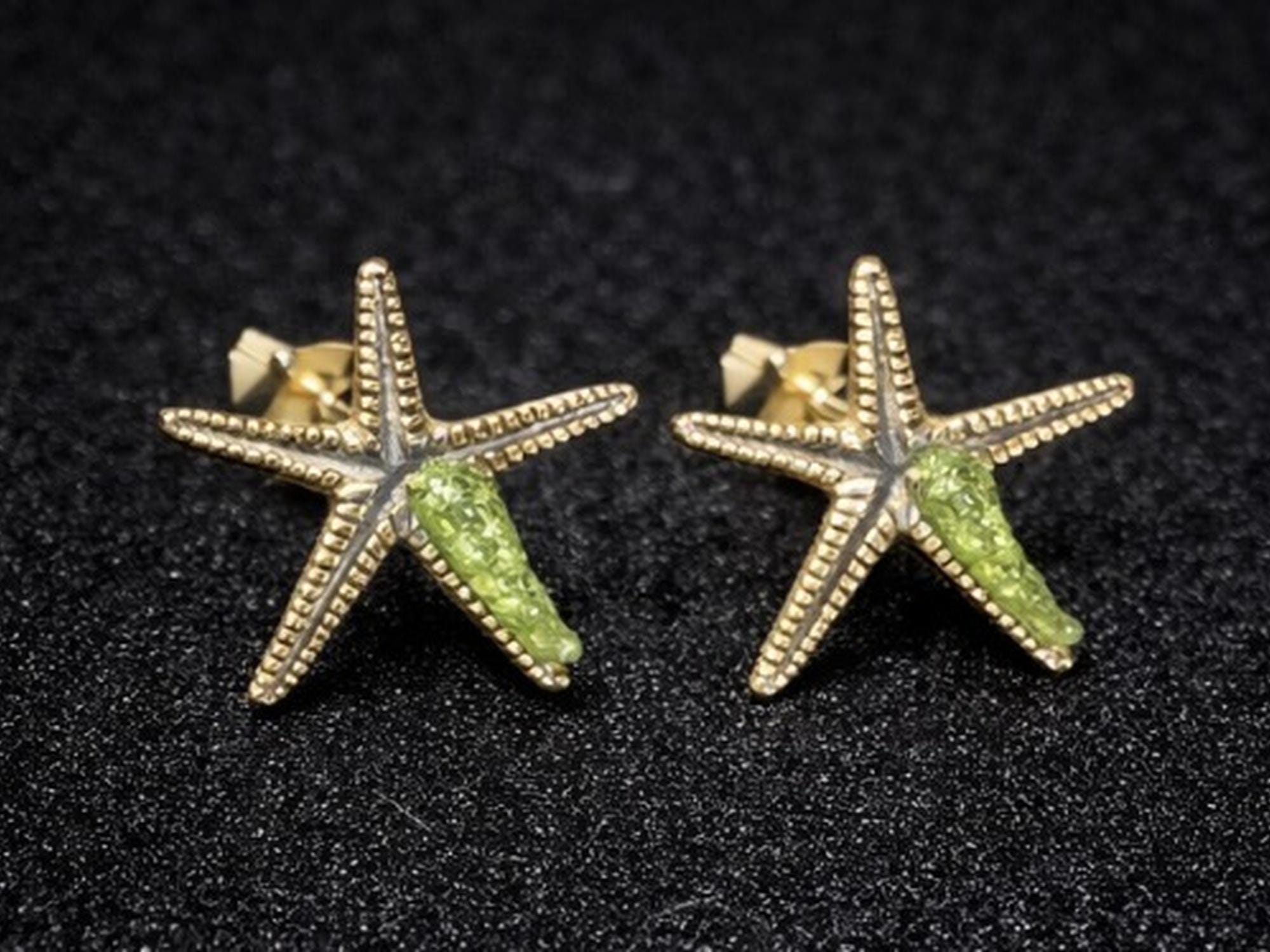 Pendiente estrena de mar de plata con peridoto-Pendiente elegante ,hecho a mano-Joya inspirada en el oceano-Regalo mujer.