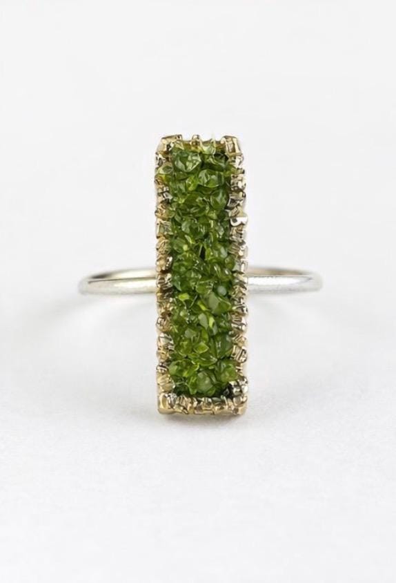 Anillo de peridoto natural,en plata con baño dorado-Anillo minimalista-Joyeria artesanal-Regalo mujer