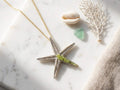 Collar estrella de mar ,de plata con peridoto(olivina)-Colgante elegante de 44mm-Joyeria inspirada en el oceano-Regalo mujer.