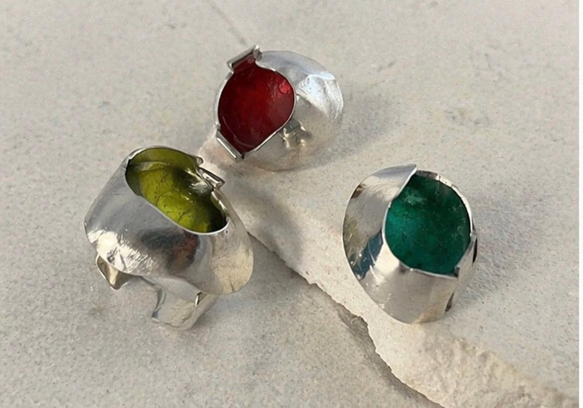 Anillo ajustable de aluminio con esmalte | Joyería artesanal moderna | Anillo contemporáneo color rojo verde lima| Diseño único hecho a mano