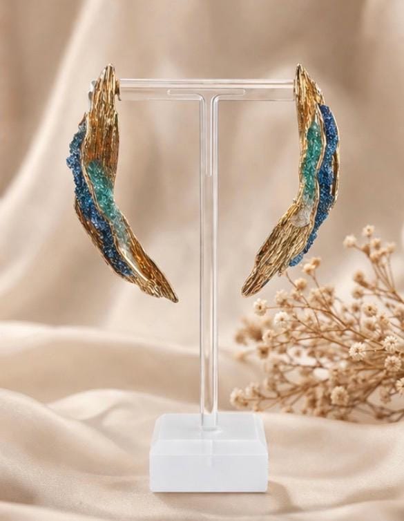 Pendiente largos artesanales ,plata y baño dorado,con un detalle de aguamarina y cuarza-Joyeria unica hecha a mano.