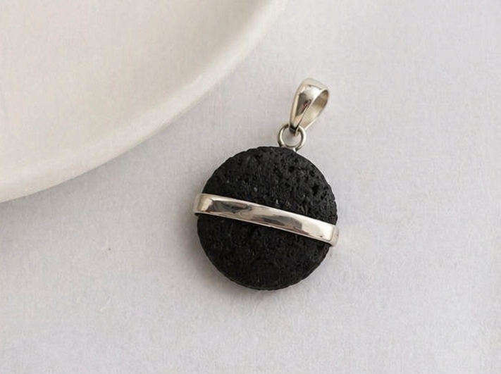 Colgante de Plata 925 con Lava Volcánica Natural | Collar Artesanal Elegante | Joyería Minimalista