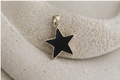 Colgante Estrella de Plata 925 con Lava Volcánica Negra | Collar Minimalista Elegante | Joyería Artesanal Moderna