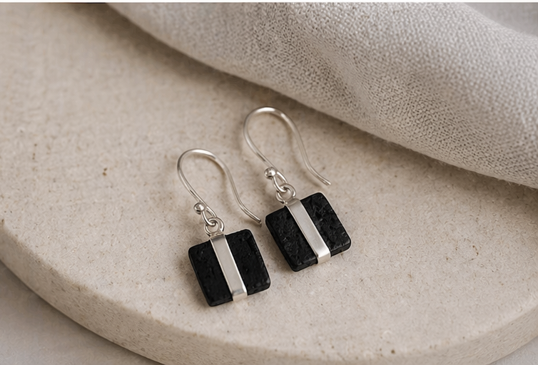 Pendientes de Plata 925 con Lava Volcánica Negra | Earrings Minimalistas Elegantes | Joyería Artesanal Moderna