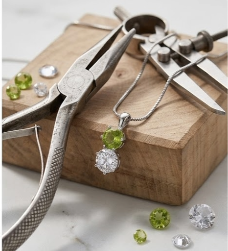 Collar de Peridoto y Circonita en Plata 925, Colgante de Dos Piedras para Mujer, Regalo Elegante y Minimalista para Ella.