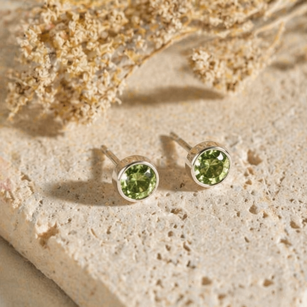 Pendientes de Peridoto Natural en Plata 925 – Pendientes Minimalistas Verdes - Tamaño 6mm